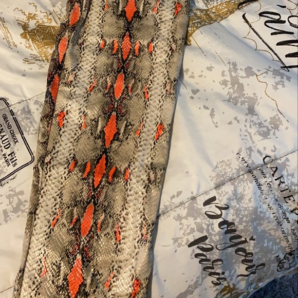 2 piece crop long skirt set - Picture 2 of 2